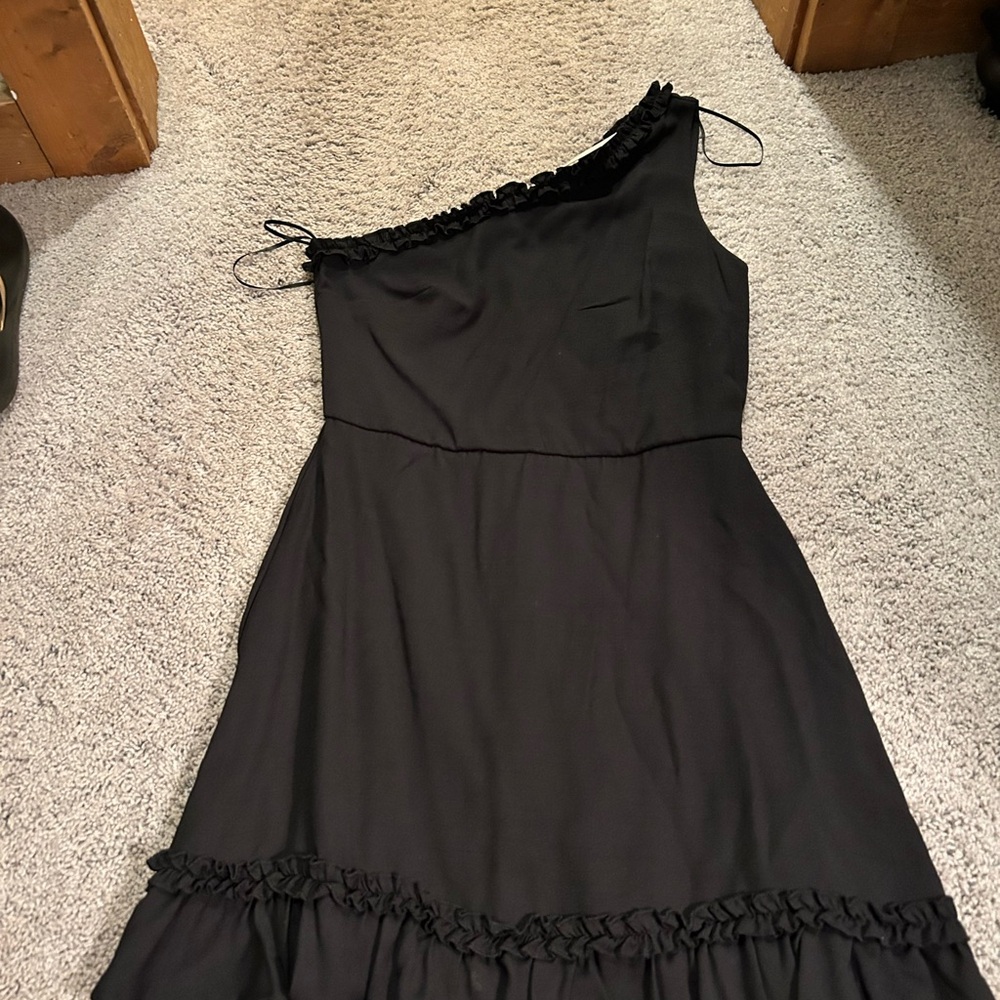 Francesca's Collections Black One-Shoulder Dress